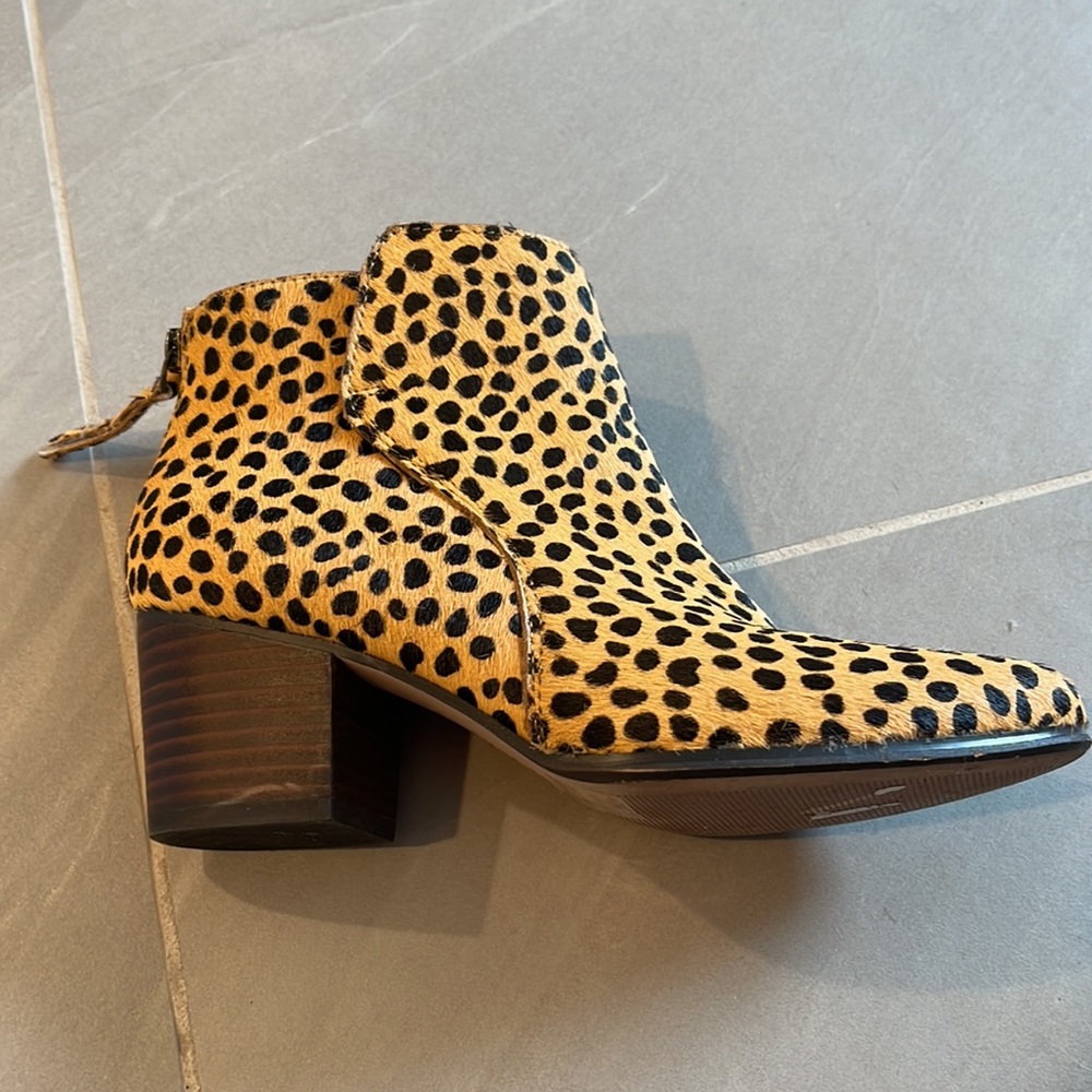 Sole Society animal print booties, size 6.5 - Picture 2 of 6
